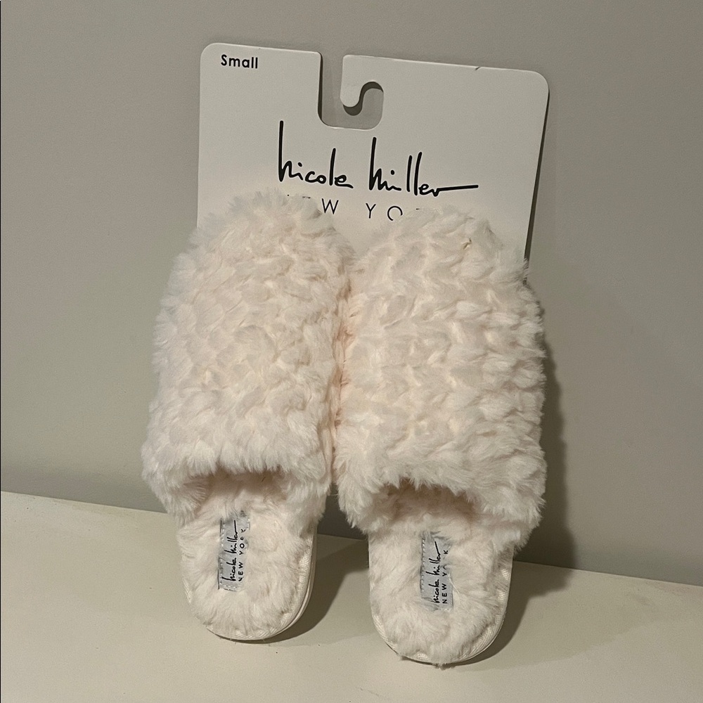 Nicole Miller Women's Soft Cream Slippers